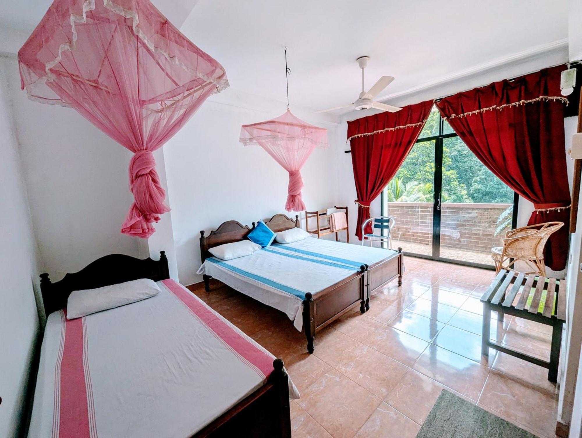Shrine Inn Kandy Exterior photo